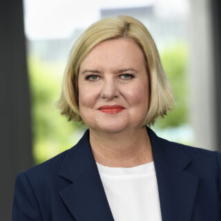 Dr. Eva Högl