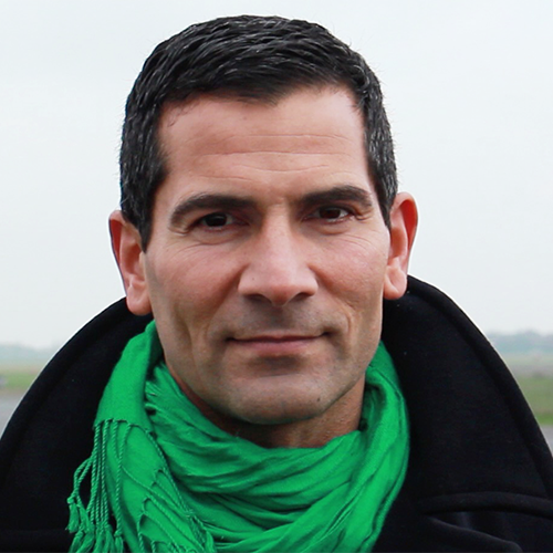Porträt Mitri Sirin, Journalist, Fernsehmoderator und Mitglied im Berliner Ratschlag für Demokratie